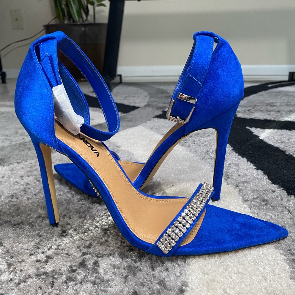 Fashion nova heels blue suede with rhinestones